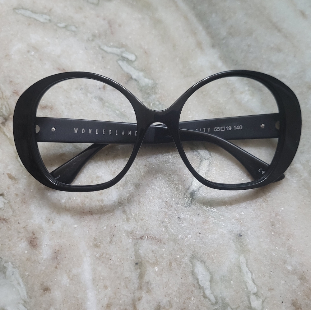 Wonderland Sun City Round Frames